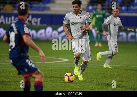 FOOTBALL - Ligue espagnole - HUESCA V GETAFE Cabrera de Getafe en action au cours de la ligue espagnole, la Liga Santander, match de football entre Huesca et Getafe le 4 novembre 2018 à Alcoraz stadium à Huesca, Espagne. (Photo par VerÃ³nica Lacasa/Cordon Cordon) Appuyez sur appuyez sur Banque D'Images