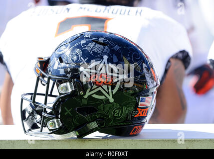 Waco, Texas, USA. 29Th sep 2018. Oklahoma State Cowboys casque pendant la 2ème moitié de la NCAA Football match entre l'Oklahoma State Cowboys et le Baylor Bears à McLane Stadium à Waco, Texas. Matthew Lynch/CSM/Alamy Live News Banque D'Images