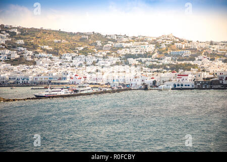 Mykonos, Grèce - 17.10.2018 : l'île de Mykonos vue panoramique aérienne, partie des Cyclades, Grèce Banque D'Images