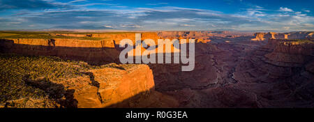 La branche est du Shafer Canyon près de Dead Horse Point State Park Canyonlands Utah USA Banque D'Images