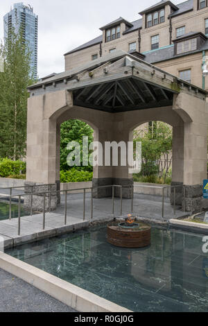 Monument à Peace Garden, Nathan Phillips Square, Toronto, Canada Banque D'Images