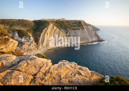 Igreja de Nossa Senhora do Cabo à l'extrémité de l'Cabo Espichel au coucher du soleil, Municipalité de Sesimbra, Setúbal district, région de Lisbonne, Portugal, Europe Banque D'Images