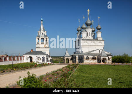 Cathédrale de la résurrection de 1658 et clocher de monastère de la résurrection. Mourom, Russie Banque D'Images