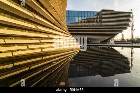 Vue extérieure du nouveau V&A Museum à Dundee, Écosse, Royaume-Uni. L'architecte Kengo Kuma.