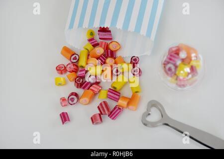 Seesen (Allemagne). 26Th Oct, 2018. Gouttes de couleur, en Allemagne, ville d'Osterode, 26. Octobre 2018. Crédit : Frank May | utilisée dans le monde entier/dpa/Alamy Live News Banque D'Images