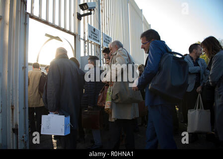 Turin, Piémont, Italie. 23 Oct, 2018. Turin, Italy-October 23, 2018 : audience préliminaire du procès pour les faits de la Piazza San Carlo, où le 3 juin 2017 lors de la projection sur la maxi-écran de la finale de la Ligue des Champions, une série de vagues de panique parmi les nombreux fans de la Juventus a causé la blessure de 1527 personnes en raison de l'éclats des bouteilles en verre, la mort d'Erika Pioletti et un autre a été paralysé. Crédit : Stefano Guidi/ZUMA/Alamy Fil Live News Banque D'Images