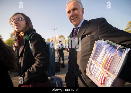 Turin, Piémont, Italie. 23 Oct, 2018. Turin, Italy-October 23, 2018 : audience préliminaire du procès pour les faits de la Piazza San Carlo, où le 3 juin 2017 lors de la projection sur la maxi-écran de la finale de la Ligue des Champions, une série de vagues de panique parmi les nombreux fans de la Juventus a causé la blessure de 1527 personnes en raison de l'éclats des bouteilles en verre, la mort d'Erika Pioletti et un autre a été paralysé. Crédit : Stefano Guidi/ZUMA/Alamy Fil Live News Banque D'Images