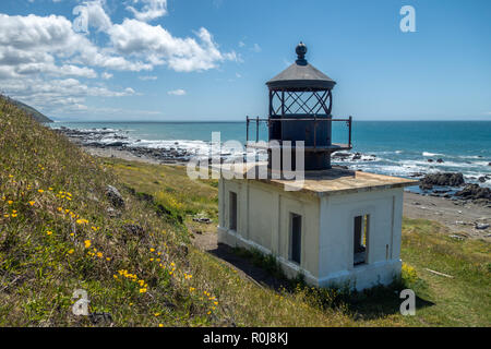 Randonnées la Lost Coast près de phare de Punta Gorda, roi de montagnes, le nord de la Californie Banque D'Images