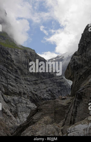 La gorge de la partie supérieure de la Schwarze Lütschine de sa source à l'Oberer Grindelwaldgletscher (partie supérieure du Glacier de Grindelwald) Banque D'Images