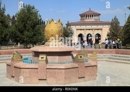 L'Ouzbékistan, Tachkent, Bazar Chorsu, marché intérieur, extérieur, fontaine, Banque D'Images