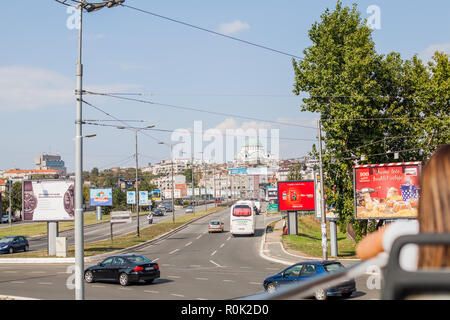 BELGRADE, SERBIE - Septembre 09, 2018 Rechercher : attractions touristiques de Belgrade par bus de tourisme, voyage en bus de tournée. Banque D'Images