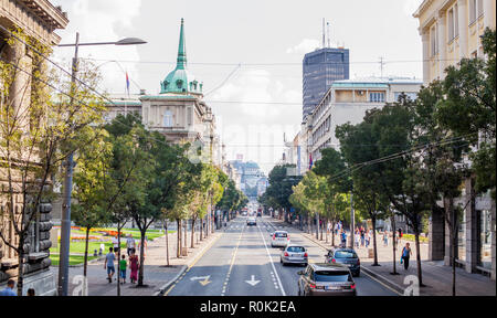 BELGRADE, SERBIE - Septembre 09, 2018 Ville de Belgrade : vue sur la rue de la circulation et des bâtiments . Banque D'Images