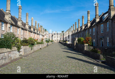 Sur Maisons du vicaire près de Wells, Somerset, l'on croit être la seule rue médiévale complète à gauche en Angleterre Banque D'Images