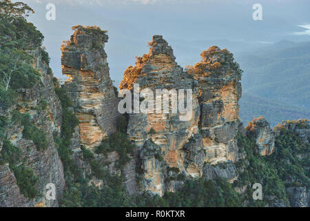 Rock formation trois soeurs à la vallée Jamison, Blue Mountains, New South Wales, Australie Banque D'Images