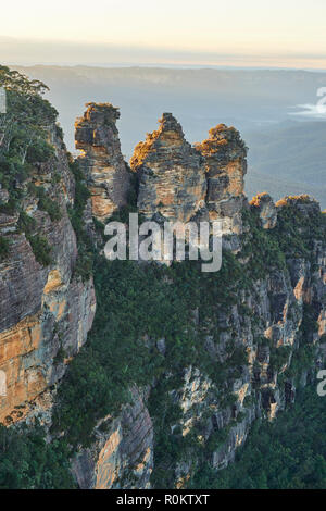 Rock formation trois soeurs à la vallée Jamison, Blue Mountains, New South Wales, Australie Banque D'Images