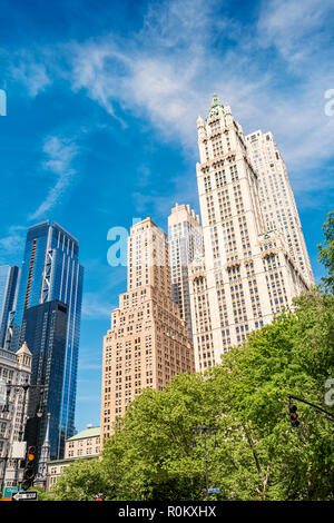 Ornate skyscrapers sur Broadway, Manhattan, New York City Banque D'Images