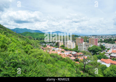 Belle ville de Salta au nord de l'Argentine vue aérienne du téléphérique Banque D'Images