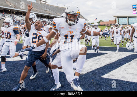 Houston, TX, USA. 29Th sep 2018. UTEP Pèse de wide receiver mineurs Erik Brown (11) célèbre une victoire après un match de football entre les NCAA UTEP Pèse mineurs et des hiboux de Riz Riz au Stadium de Houston, TX. UTEP Pèse a gagné le match 34 à 26.Trask Smith/CSM/Alamy Live News Banque D'Images