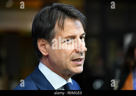 Bruxelles, Belgique, Belgique. 17 Oct, 2018. Premier Ministre d'Italie, Giuseppe Conte se déclarant lors du Conseil européen de Bruxelles, Belgique/Pareggiani Crédit : Riccardo ZUMA Wire/Alamy Live News Banque D'Images