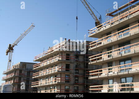 Berlin, Allemagne. 20 Oct, 2018. La construction d'appartements. Les politiciens et l'industrie de la construction estiment que 350 000 à 400 000 logements devront être construits en Allemagne chaque année pour répondre à la forte demande de logements. En 2017, cependant, seuls un peu moins de 285 000 ont été construites. Credit : Lothar Ferstl/dpa/Alamy Live News Banque D'Images