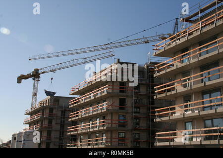 Berlin, Allemagne. 20 Oct, 2018. La construction d'appartements. Les politiciens et l'industrie de la construction estiment que 350 000 à 400 000 logements devront être construits en Allemagne chaque année pour répondre à la forte demande de logements. En 2017, cependant, seuls un peu moins de 285 000 ont été construites. Credit : Lothar Ferstl/dpa/Alamy Live News Banque D'Images