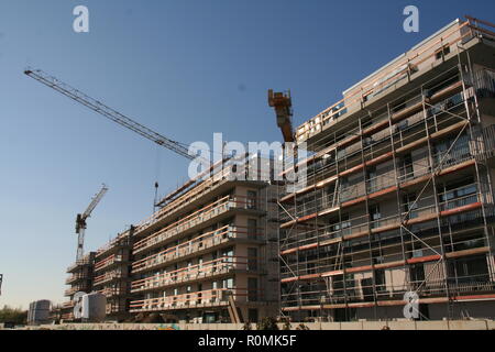 Berlin, Allemagne. 20 Oct, 2018. La construction d'appartements. Les politiciens et l'industrie de la construction estiment que 350 000 à 400 000 logements devront être construits en Allemagne chaque année pour répondre à la forte demande de logements. En 2017, cependant, seuls un peu moins de 285 000 ont été construites. Credit : Lothar Ferstl/dpa/Alamy Live News Banque D'Images