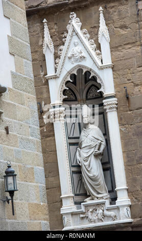 Statue de St Eloi sur l'extérieur de l'église Orsanmichele et musée à Florence, Italie Europe Banque D'Images