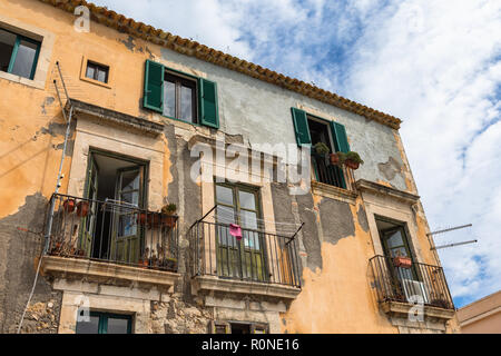 Les détails architecturaux. Ortigia. Petite île qui est le centre historique de la ville de Syracuse, en Sicile. L'Italie. Banque D'Images