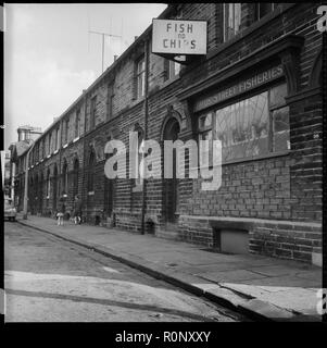 Titus Street, Saltaire, Shipley, Bradford, West Yorkshire, c1966-c1974. Organisateur : Eileen Deste. Banque D'Images