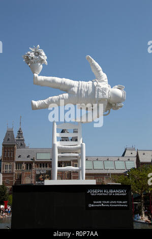 Œuvre de Joseph Klibansky à la place Museumplein à Amsterdam aux Pays-Bas 2018 Banque D'Images