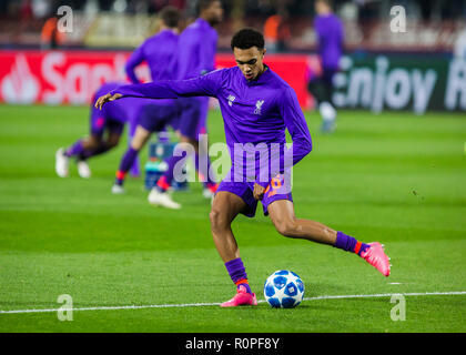 FK Cukaricki Stadium, Belgrade, Serbie. 08Th Nov, 2018. Ligue des Champions de football,l'étoile rouge de Belgrade contre Liverpool ; Joel Matip de Liverpool se réchauffe plus sport Crédit : Action/Alamy Live News Banque D'Images