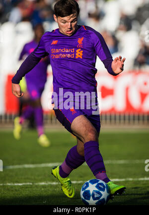 Belgrade, Serbie. 6 novembre, 2018. L'UEFA 2018 de football Ligue de jeunesse de l'étoile rouge de Belgrade v Liverpool, FK Cukaricki Belgrade, du stade. Bobby Duncan de Liverpool en action Credit : Nikola Krstic/Alamy Live News Banque D'Images