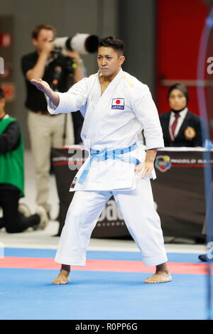 Madrid, Espagne. Nov 6, 2018. Ryo Kiyuna (JPN) Karate : Ryo Kiyuna du Japon effectuer chaque kata masculin 3ème tour dans le '24 WKF Championnats du Monde de Karaté 2018 à Madrid, le WiZink au centre de Madrid, Espagne . Credit : Mutsu Kawamori/AFLO/Alamy Live News Banque D'Images