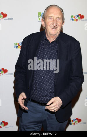 Hambourg, Allemagne. 05Th Nov, 2018. Mike Krüger bei der Preisverleihung vom Medienpreis 2018 Heldenherz der Stiftung projet Mittagskinder im Rathaus Hamburger, Hambourg, 05.11.2018 | Conditions de crédit dans le monde entier : dpa/Alamy Live News Banque D'Images