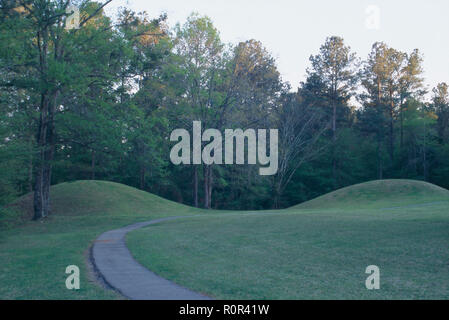 Bynum Mounds, datée du BC-200, 100 AD Natchez Trace, au Mississippi. Photographie Banque D'Images