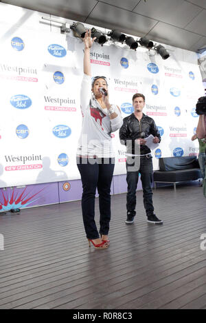 Jordin Sparks, gagnant d'American Idol, est interviewé sur scène par Nathan Sapsford à Westpoint Blacktown. Sydney, Australie. 16.09.08. Banque D'Images