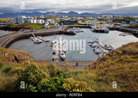 Port avec place Stykkishólmur, péninsule Snaefellsnes, à l'ouest de l'Islande, Islande Banque D'Images