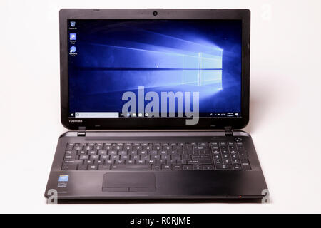 Ordinateur portable - Toshiba Satellite C55-B5270 Banque D'Images