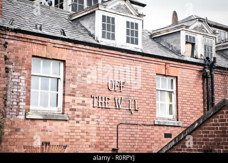 Pub sur le mur, Chester, Cheshire Banque D'Images