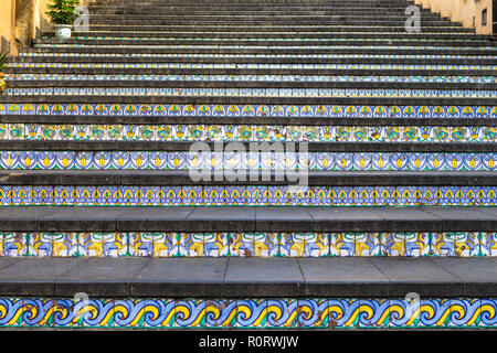 Caltagirone, Italie - le 22 septembre 2018 : escalier de Santa Maria del Monte. Caltagirone, en Sicile, Italie. Banque D'Images