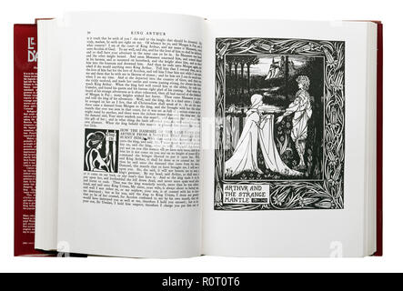 Le morte d'Arthur de Sir Thomas Malory. Illustration Arthur et le manteau étrange par Aubrey Beardsley Banque D'Images