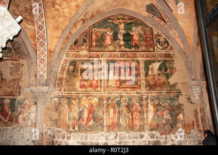 Fresques dans le roman gothique église de San Flaviano à Montefiascone, Viterbe, Latium, Italie Banque D'Images