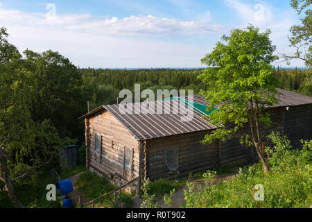 Vue sur l'île d'Anzersky, monastère, et la Mer Blanche du Mont Calvaire sur Anzersky Island, Îles Solovki, région d'Arkhangelsk, Russ Banque D'Images