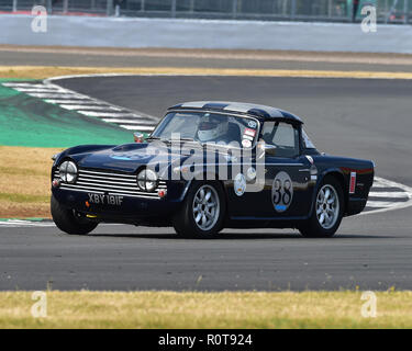 James Owen, Triumph TR5, HSCC Road Sports, 1947 - 1979, Silverstone Classic, juillet 2018, Silverstone, Northamptonshire, Angleterre, circuit, cjm-ph Banque D'Images