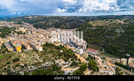 Vue aérienne. Modica est une ville française, située dans la province de Raguse, Sicile, Italie. Banque D'Images