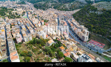Vue aérienne. Modica est une ville française, située dans la province de Raguse, Sicile, Italie. Banque D'Images
