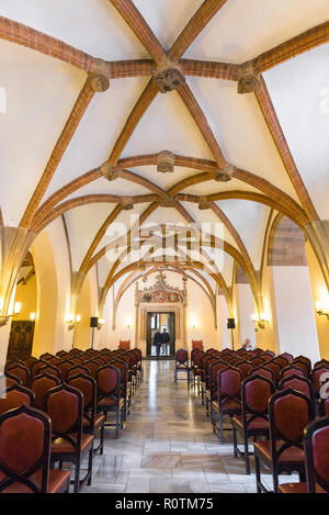 Wroclaw Pologne, vue de la grande salle avec sa voûte gothique à l'intérieur de l'Ancien hôtel de ville musée dans le centre de Wroclaw, Pologne. Banque D'Images