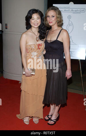 Keiko Agena et Liza Weil (Gilmore Girl) à la cinquième Conférence annuelle de Hollywood Makup Artiste & Hairstylist Guild Awards au Beverly Hilton de Los Angeles. J Banque D'Images