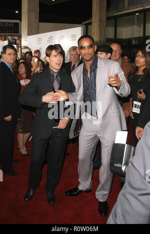 Tom Cruise et Will Smith en arrivant à l'AFI Fest 2007 opening night gala des "Lions for Lambs" à Los Angeles, CA 11/01/2007 longueur complète. Banque D'Images