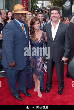 Randy Jackson, Paula Abdul et Simon Cowell posant à l'American Idol finale au Kodak Theatre de Los Angeles. Le 4 septembre 2002. - Banque D'Images
